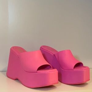 Plataform sandals
